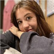 Soy una persona sociable, carismática y paciente, a veces, un poco exigente en el sentido de querer que la persona aprenda.
Dispuesta a dar clase a niños hasta 3° ESO